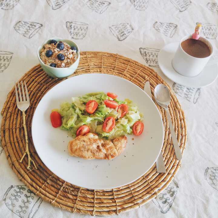 健身减肥餐食谱一周瘦十斤_一周健身减肥餐_减脂健身餐食谱一周七天